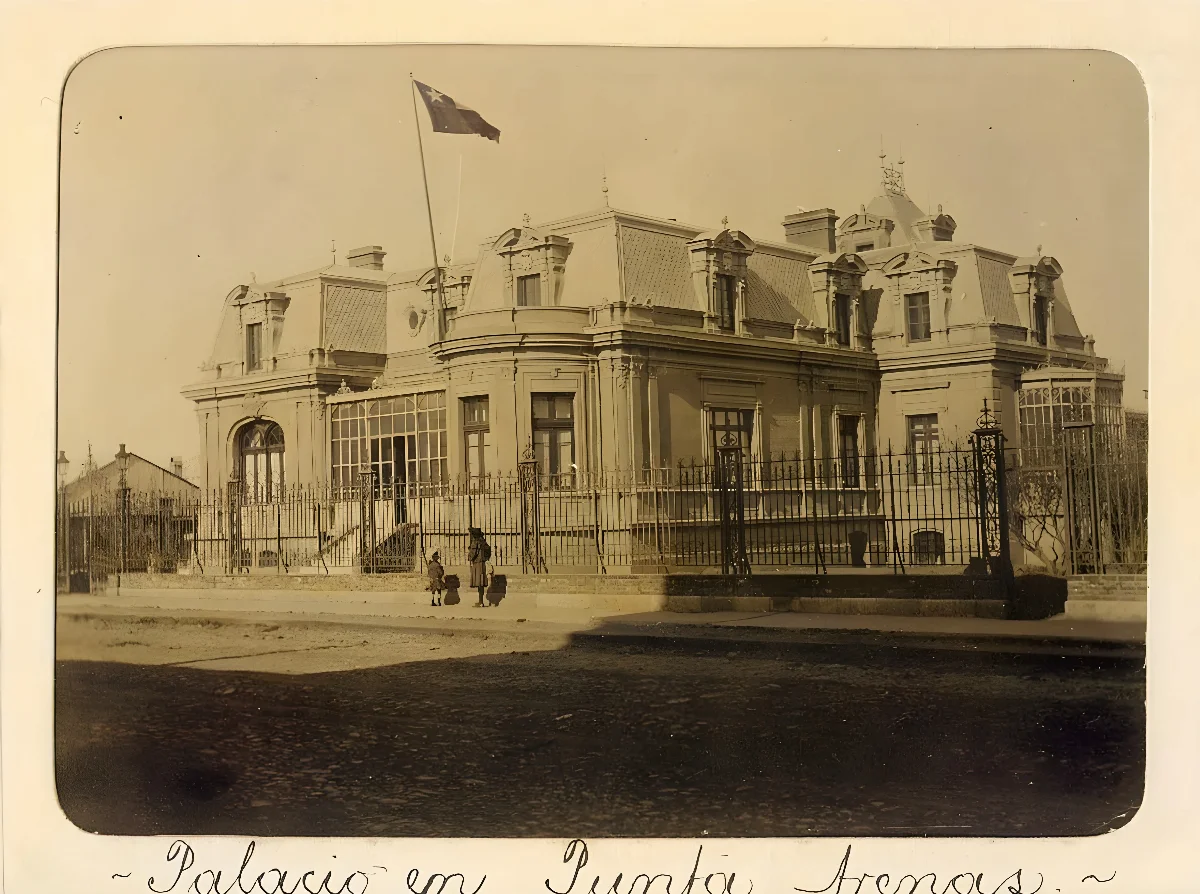 Palacio en Punta Arenas, 1907 — 1907 | Chile de Ayer