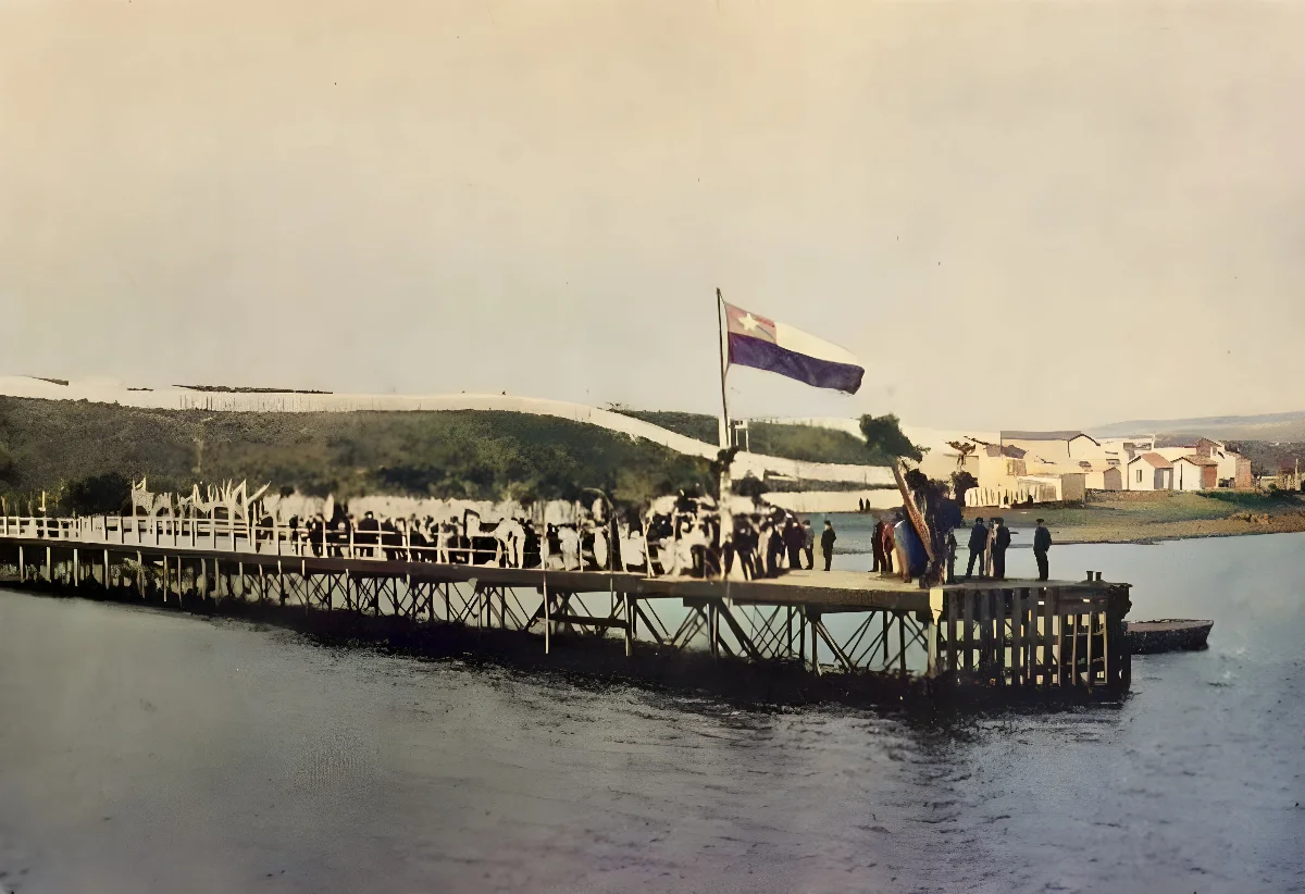 Muelle de Porvenir, Tierra del Fuego, 1906 — 1906 | Chile de Ayer