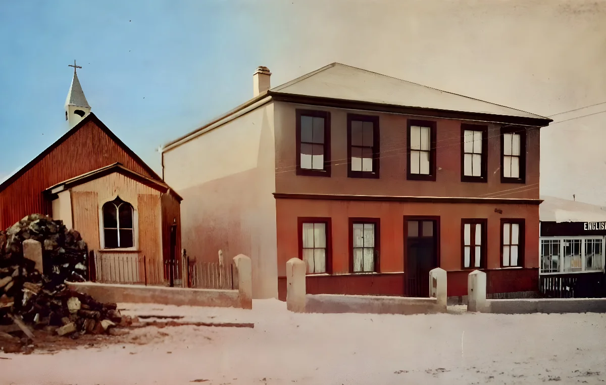 Iglesia anglicana y Escuela Inglesa, Punta Arenas, 1906 — 1906 | Chile de Ayer