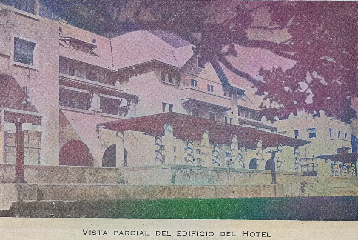 Vista del Hotel Pucón, 1940 — 1940 | Chile de Ayer