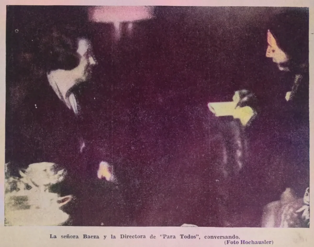 María Martos O’Neil de Baeza y María Monvel — 1931 | Chile de Ayer