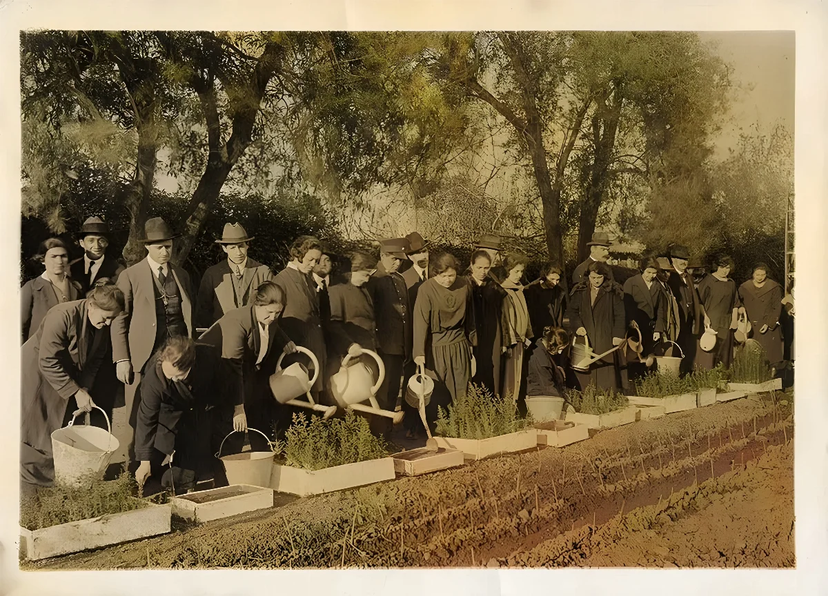 Alumnos en curso agrícola en Rengo, hacia 1935 — 1935 | Chile de Ayer