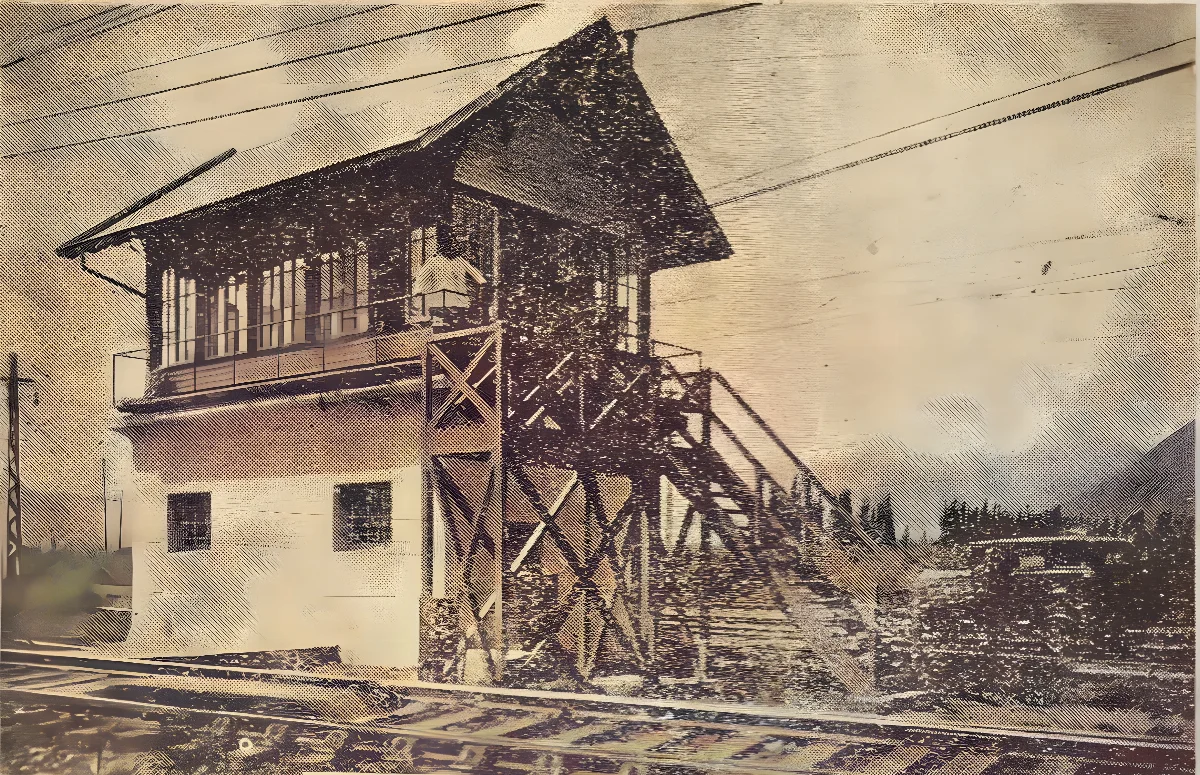 Cabina de señalización de la vía entre Santiago y Valparaíso, circa 1929 — aprox. 1929 | Chile de Ayer