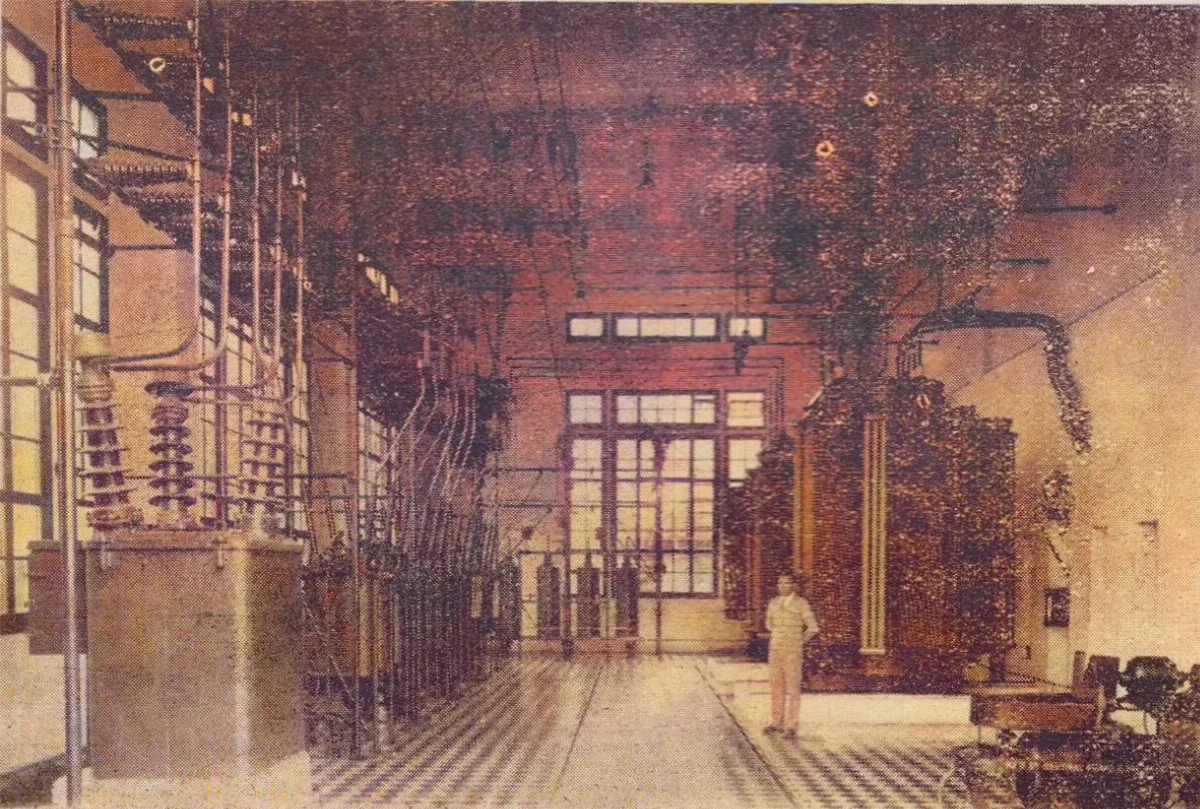 Subestación del servicio eléctrico, transformadores de corriente, circa 1929 — aprox. 1929 | Chile de Ayer