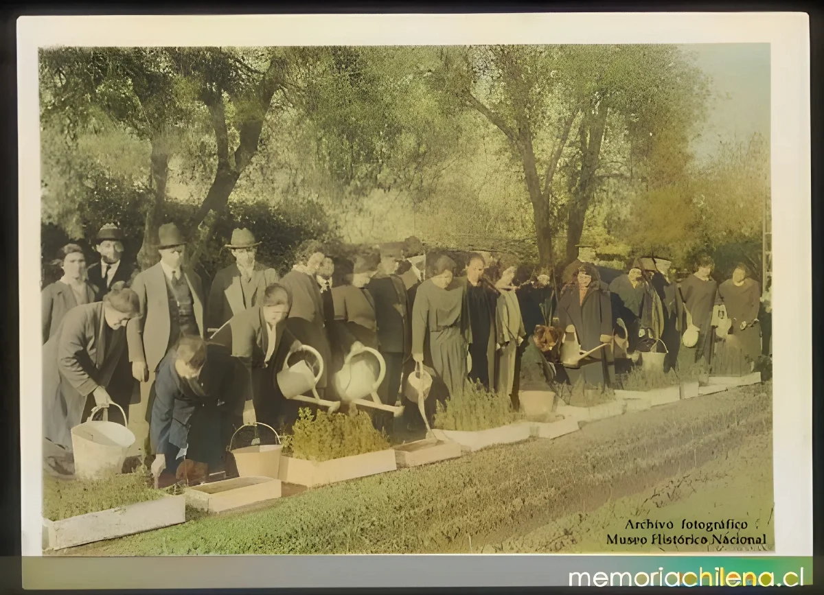 Alumnos de curso agrícola en Rengo, hacia 1935 — aprox. 1935 | Chile de Ayer