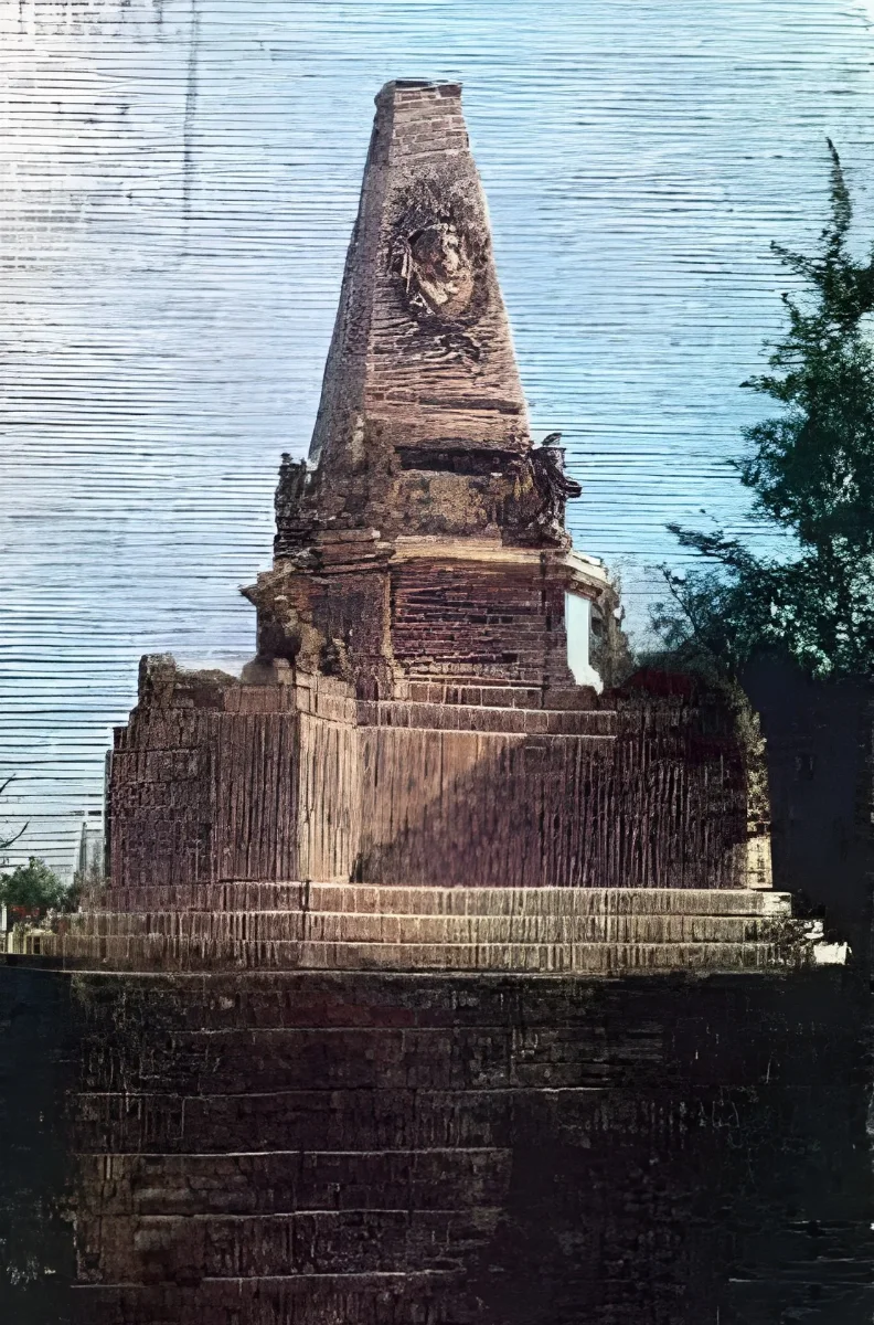Santiago - Mausoleo del general Pinto (1872) — 1872 | Chile de Ayer
