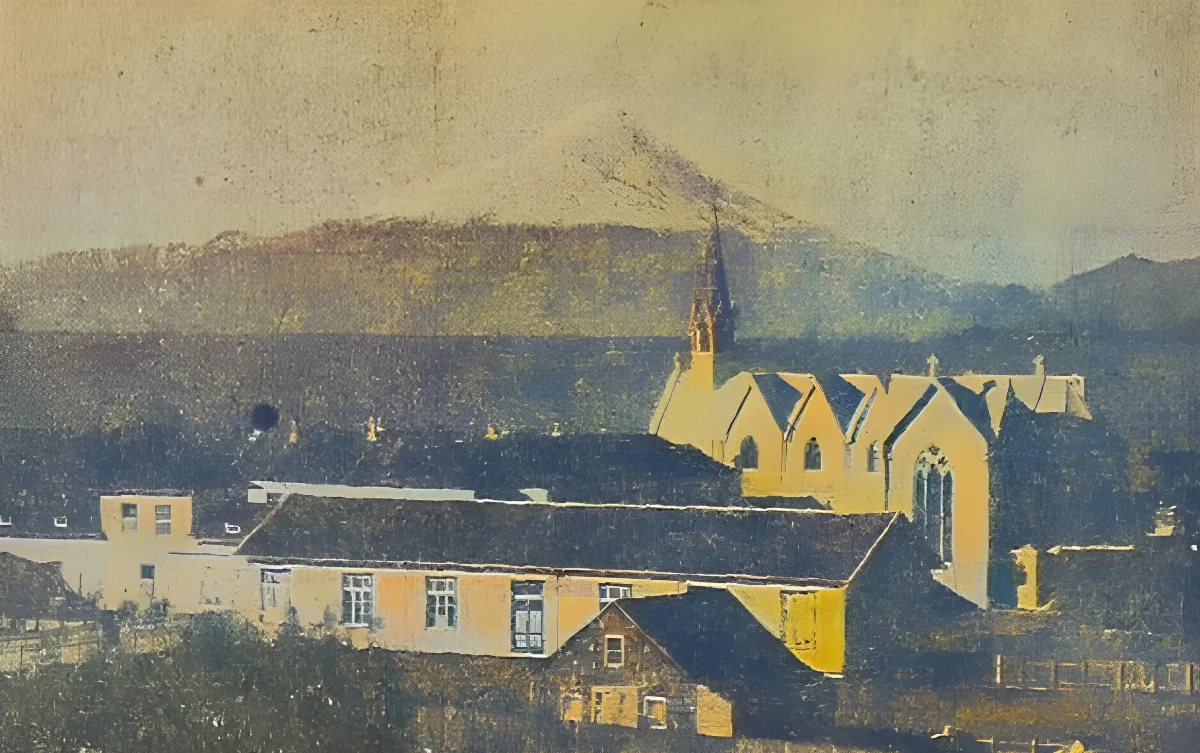 Volcán Osorno desde Puerto Varas, Chile. — aprox. 1934 | Chile de Ayer
