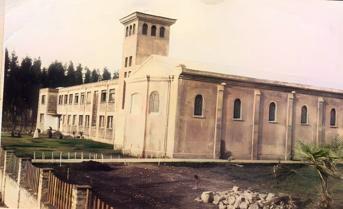 Fachada del IRFE, Santa Cruz, Chile, década de 1940 — aprox. 1940 | Chile de Ayer