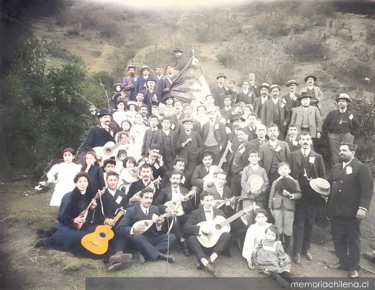 Sociedad Protectora de Obreros Cerro Cordillera, 1908 — 1908 | Chile de Ayer