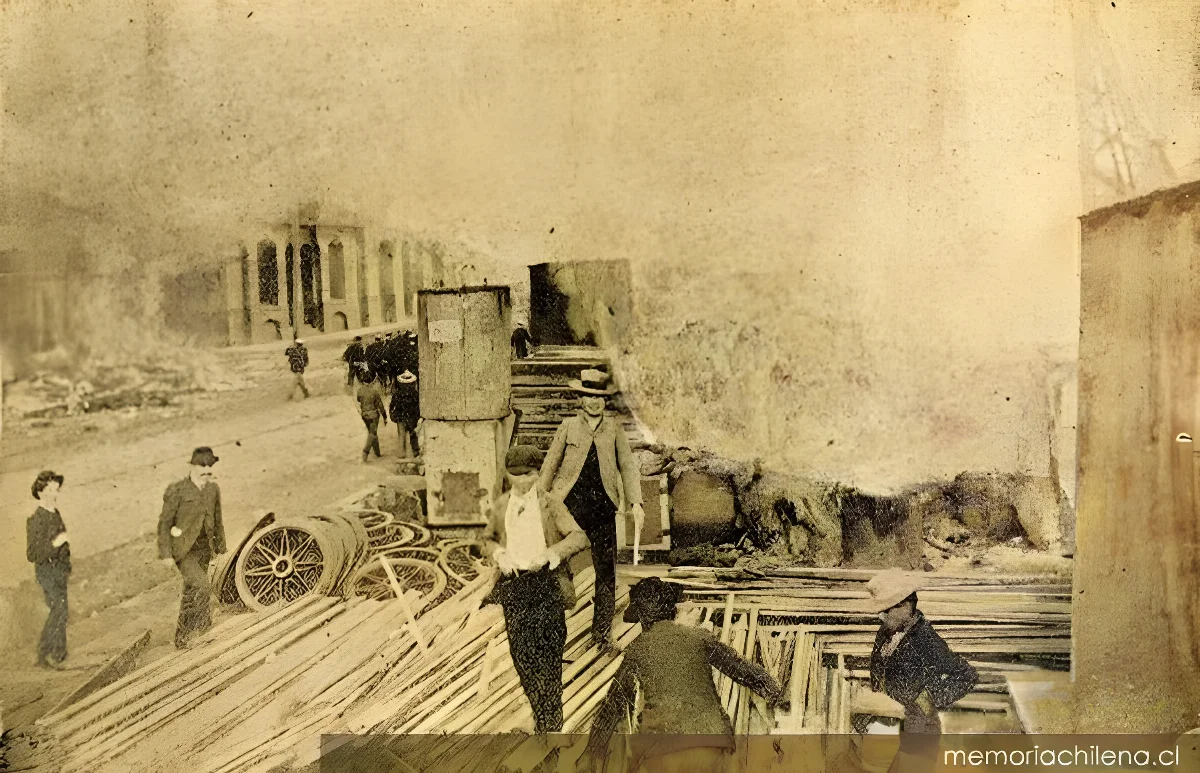 Puerto Malecón en llamas, 1903 — 1903 | Chile de Ayer
