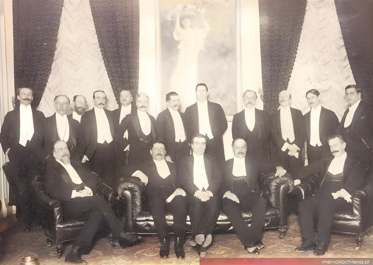 Comida en honor de Alberto Edwards en el Club de la Unión, hacia 1920 — 1920 | Chile de Ayer