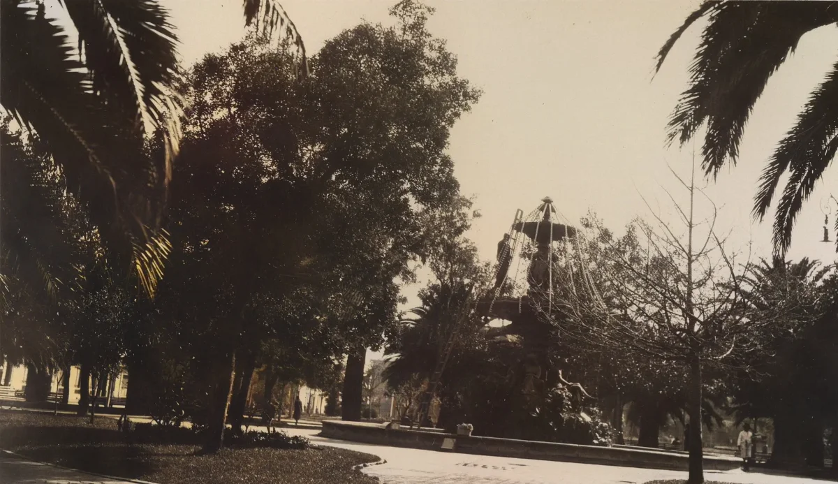 Parque en Santiago, década de 1950 — Década de 1950 | Chile de Ayer