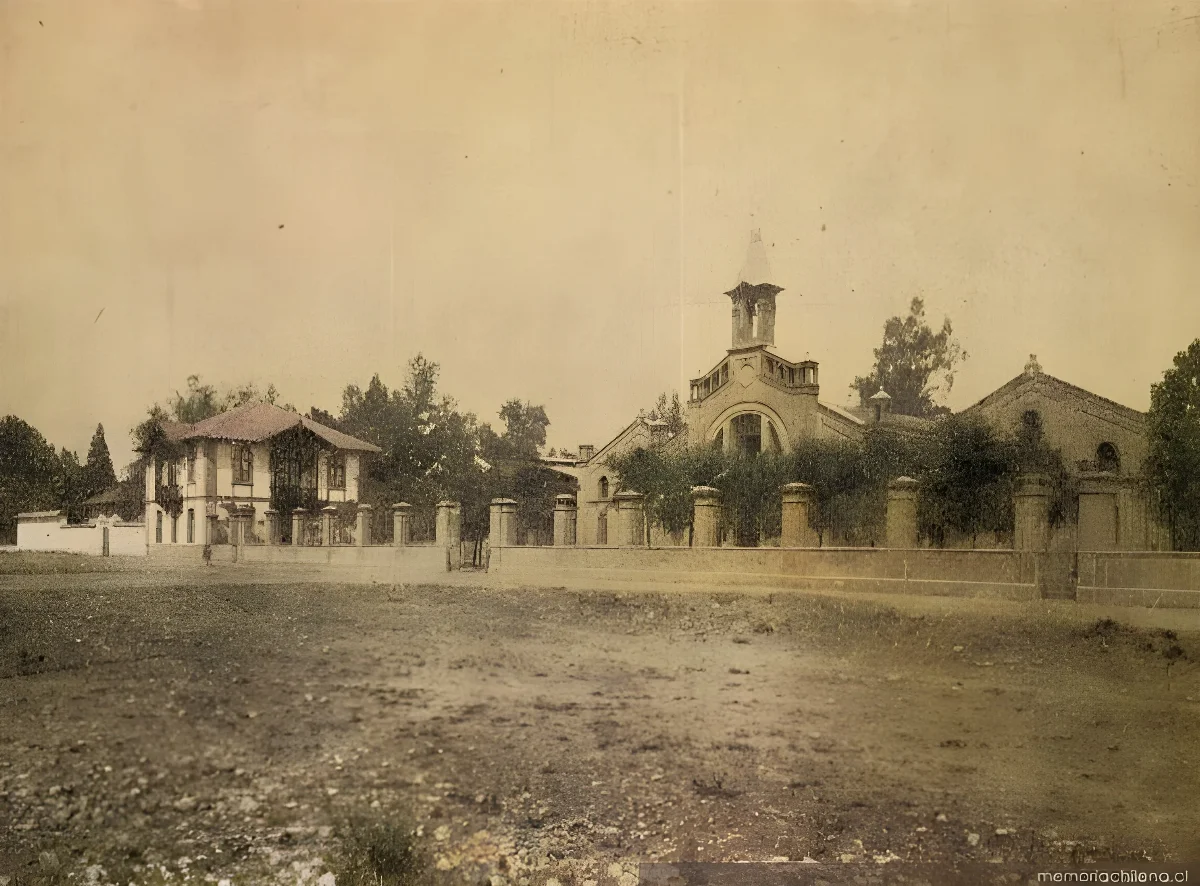 Casas de la Hacienda Subercaseaux, 1908 — 1908 | Chile de Ayer