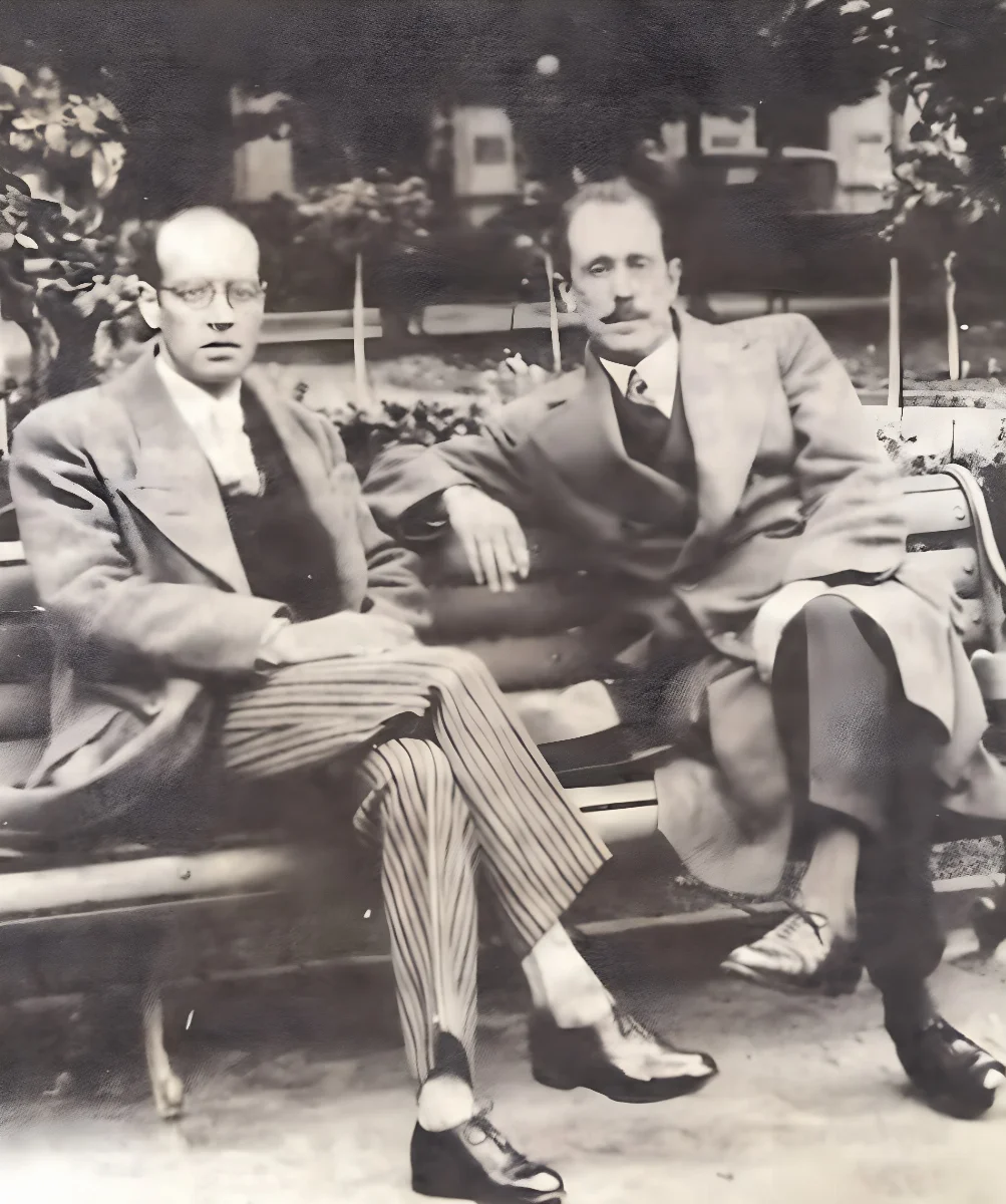 Guillermo Feliú Cruz con Mariano Latorre, 1930 — 1930 | Chile de Ayer