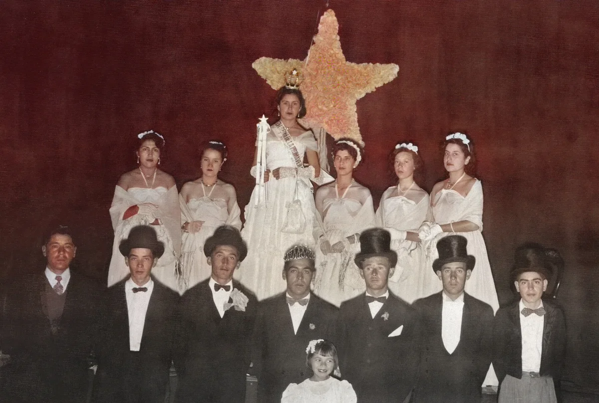 Elena Antivilo, Virginia Bianchi, Luis Collarte y otros en Caldera, 1954 — aprox. 1954 | Chile de Ayer