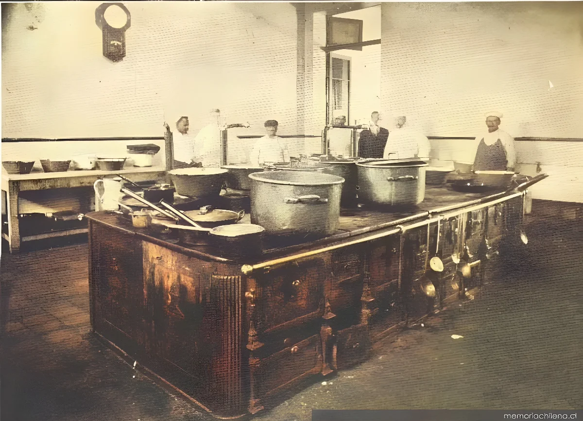 Instituto Nacional: cocina, 1913 — 1913 | Chile de Ayer