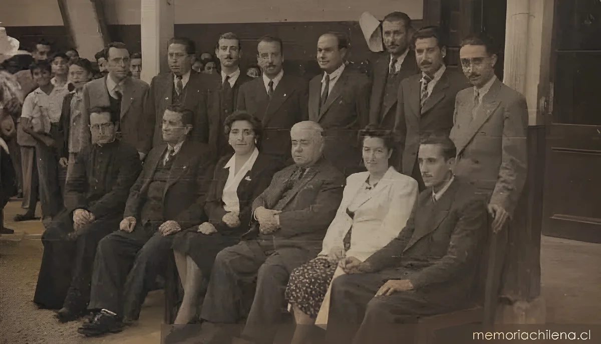 Óscar Castro en el Liceo de Rancagua, 1940 — 1940 | Chile de Ayer