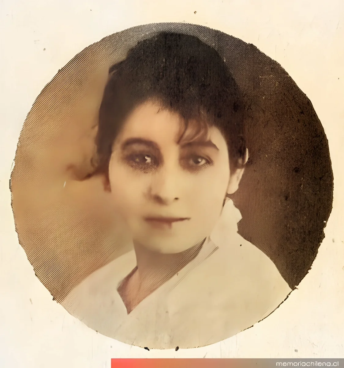 Olga Azevedo, hacia 1915 — 1915 | Chile de Ayer
