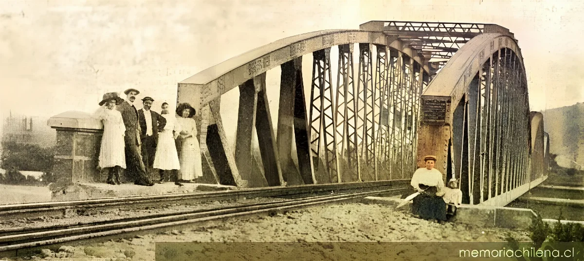 Puente sobre río Tinguiririca en San José del Carmen del Huique, hacia 1900 — 1900 | Chile de Ayer