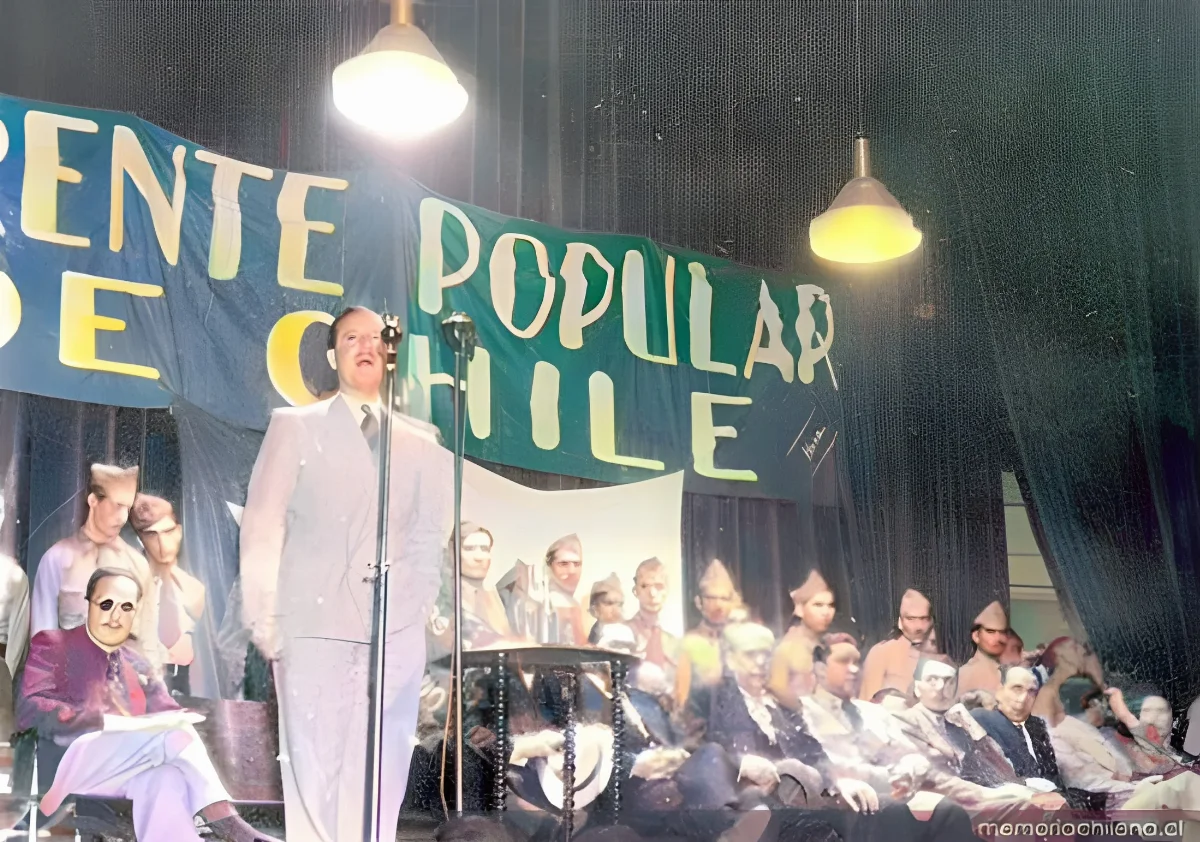 Salvador Allende, en el acto por el tercer aniversario del Frente Popular, 1939 — 1939 | Chile de Ayer