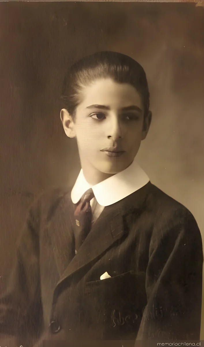 Jaime Eyzaguirre a los 14 años, hacia 1922 — 1922 | Chile de Ayer