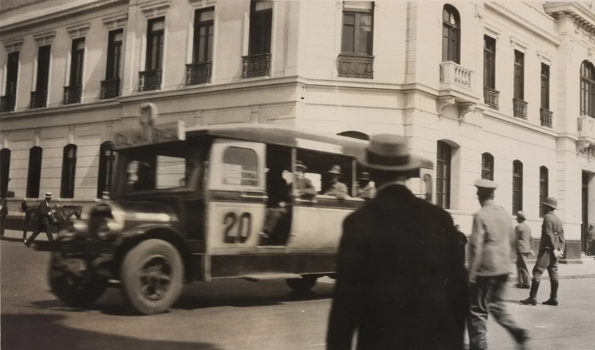 Transporte urbano en Santiago — aprox. 1870–1930 | Chile de Ayer