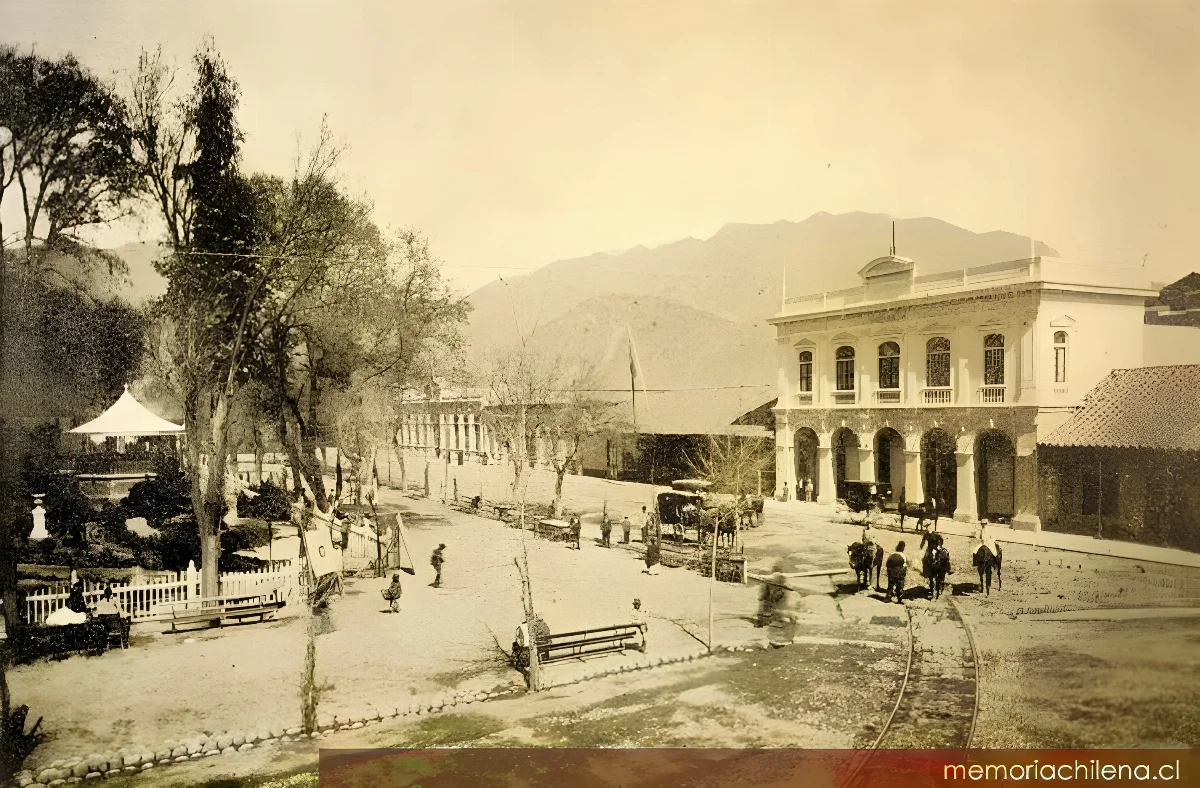 Plaza de Armas de San Felipe, hacia 1900 — 1900 | Chile de Ayer