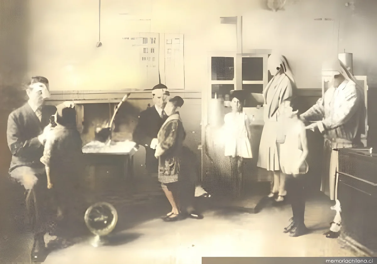 Visitadora social : auxiliar del médico en la inspección sanitaria escolar, 1928 — 1928 | Chile de Ayer