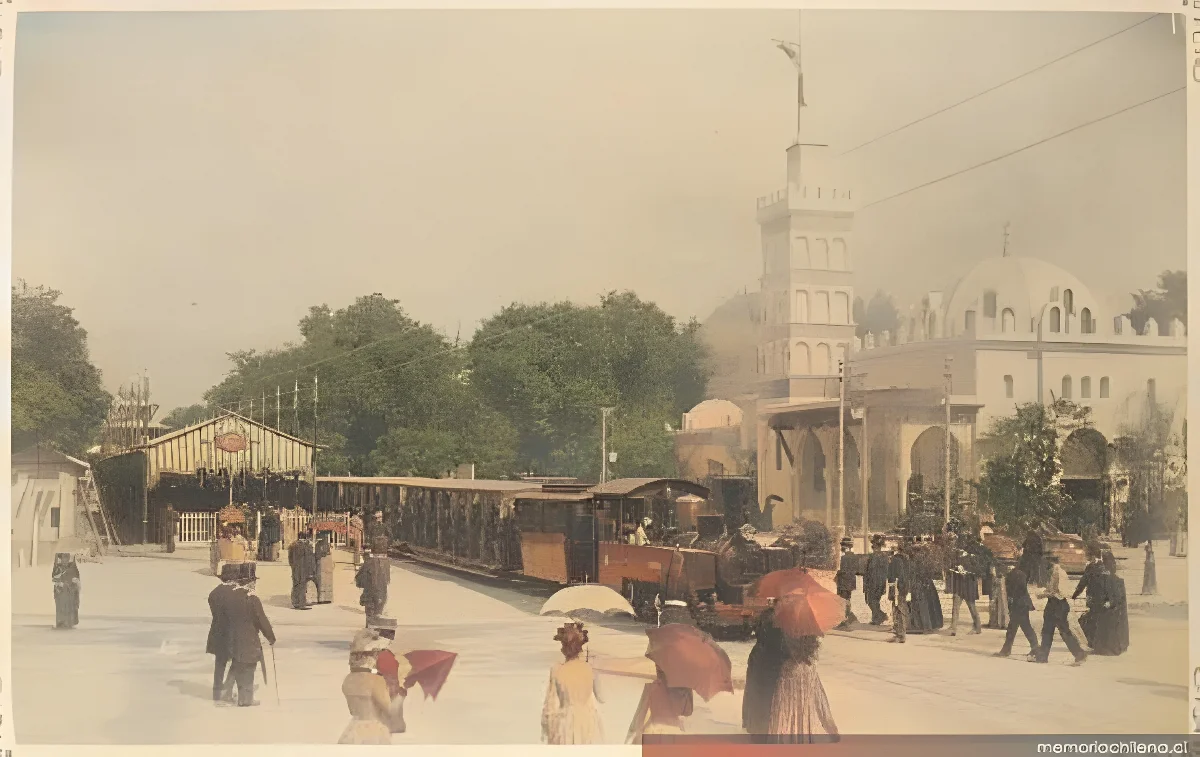 El ferrocarril Decauville, Plaza de Los Inválidos, 1889 — 1889 | Chile de Ayer