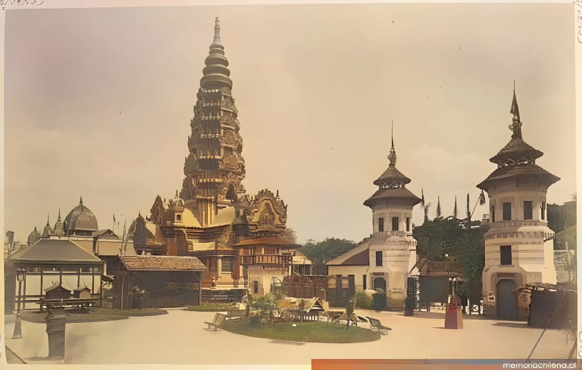 Pagoda de Angkor, capital del reino de Khmer, actual Camboya y entrada a la aldea Javanesa, 1889 — 1889 | Chile de Ayer