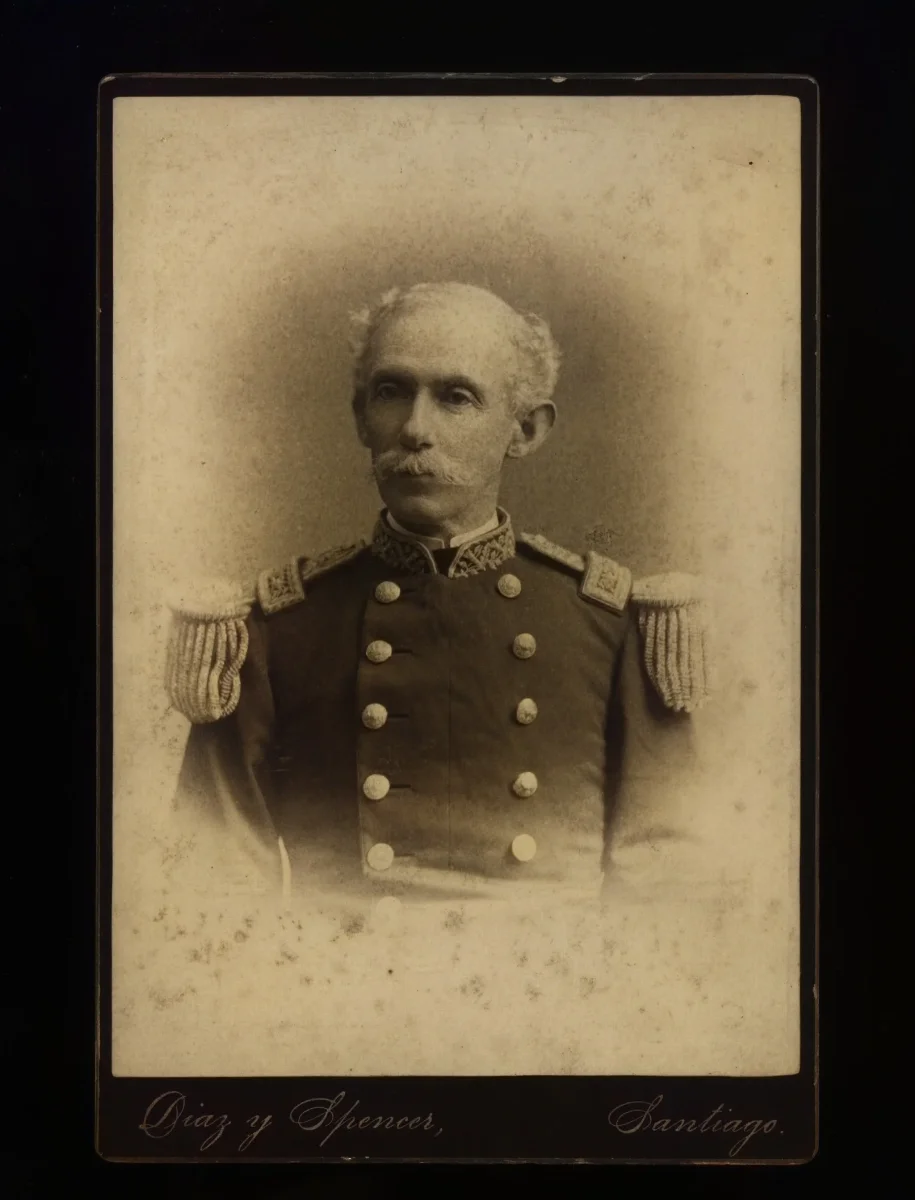 Retrato de hombre con uniforme, Aldunate, hacia 1880 — 1880 | Chile de Ayer