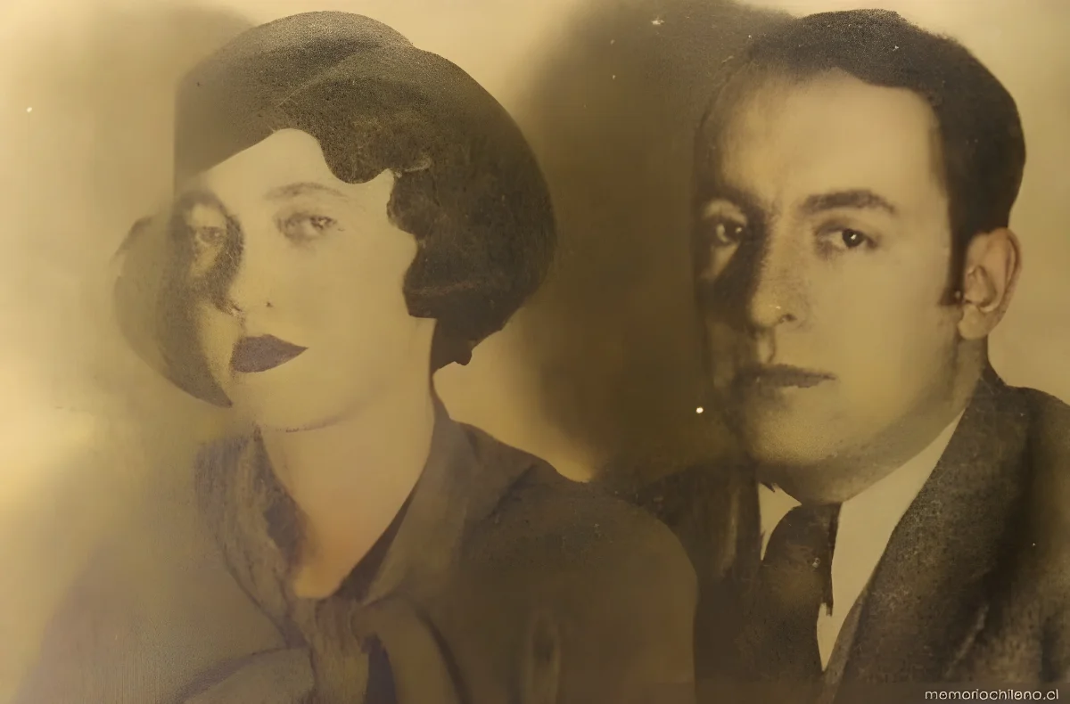 Pablo Neruda junto a María Antonieta Hageenar en Batavia, 1930 — 1930 | Chile de Ayer