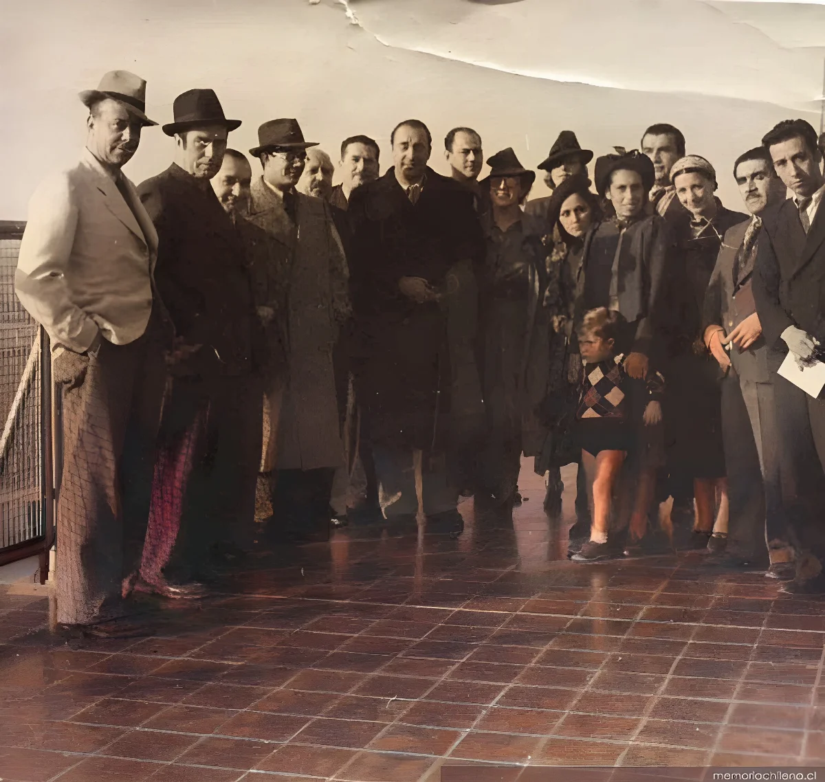 Pablo Neruda, cónsul general en México — 1940 | Chile de Ayer