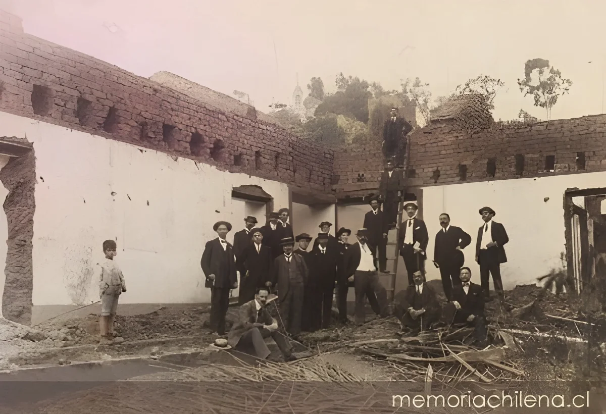 Demolición del monasterio o convento de Santa Clara, 1914 — 1914 | Chile de Ayer