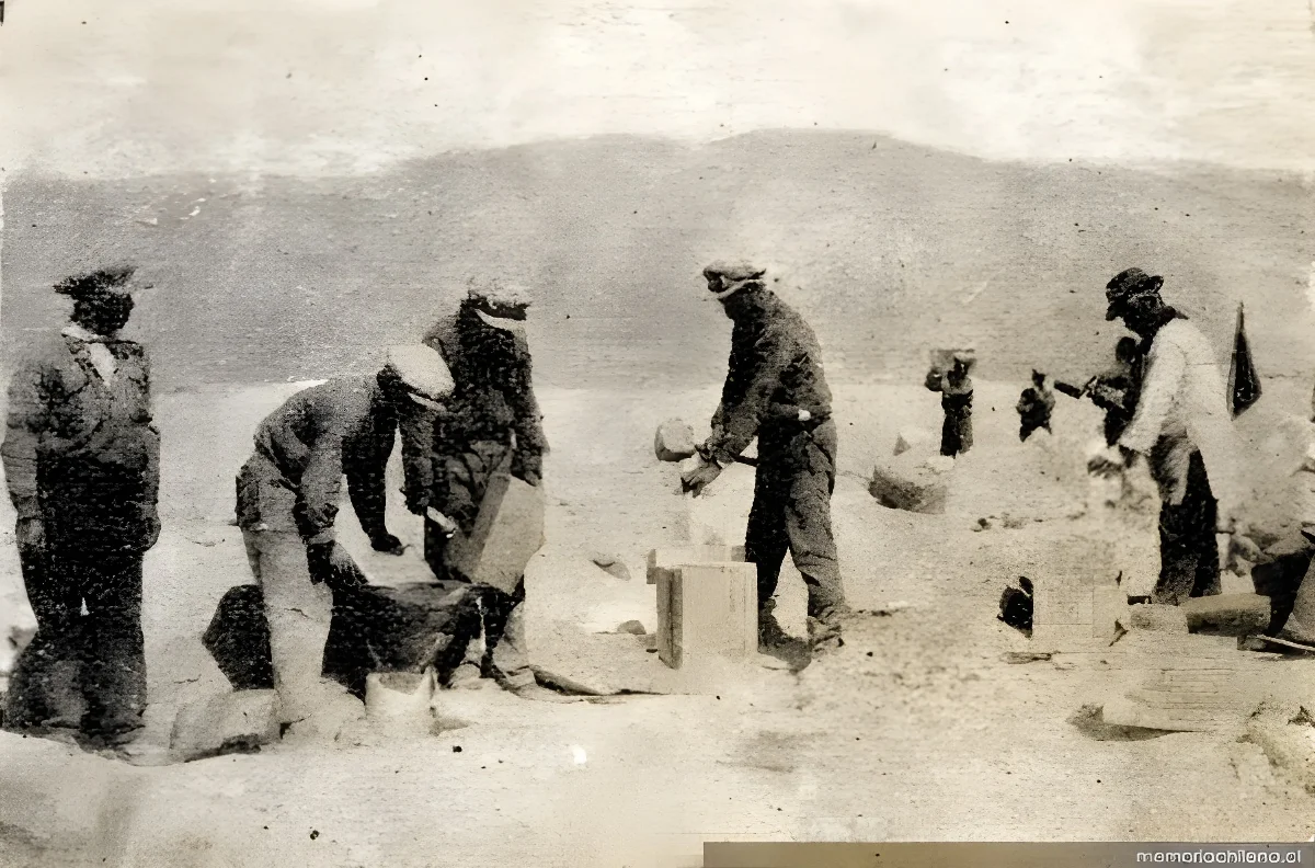 Manejo de explosivos en el mineral de Chuquicamata, 1929 — 1929 | Chile de Ayer