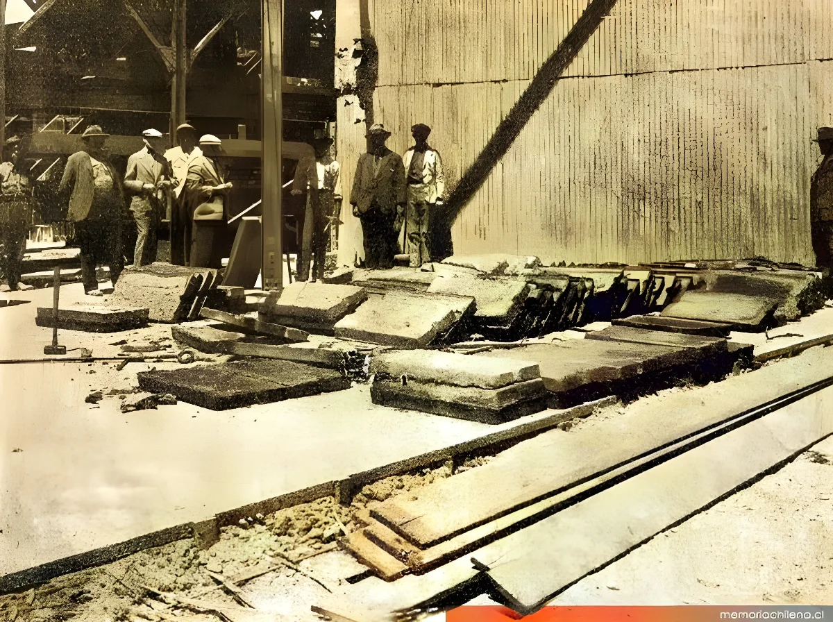 Primera producción de cobre en barra en Potrerillos, 1927 — 1927 | Chile de Ayer
