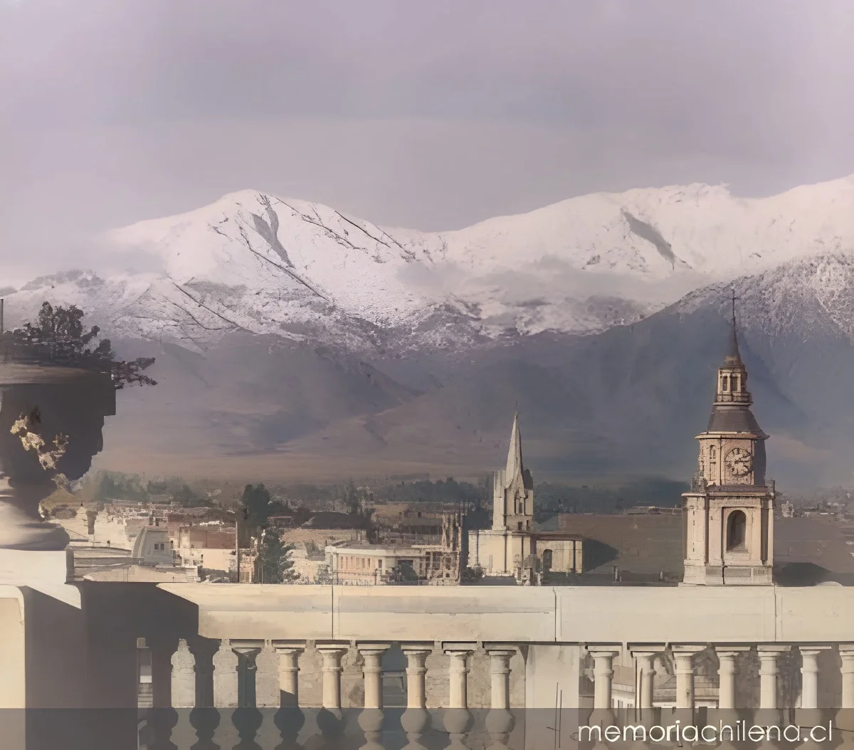 Vista general de Santiago, hacia 1930 — 1930 | Chile de Ayer