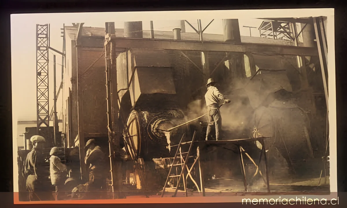 Fundición de la compañía de minerales de Gatico, hacia 1930 — 1930 | Chile de Ayer