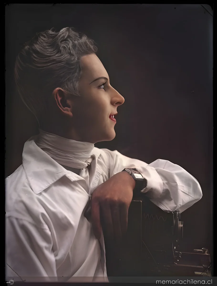 Autorretrato, ca. 1925 — 1925 | Chile de Ayer