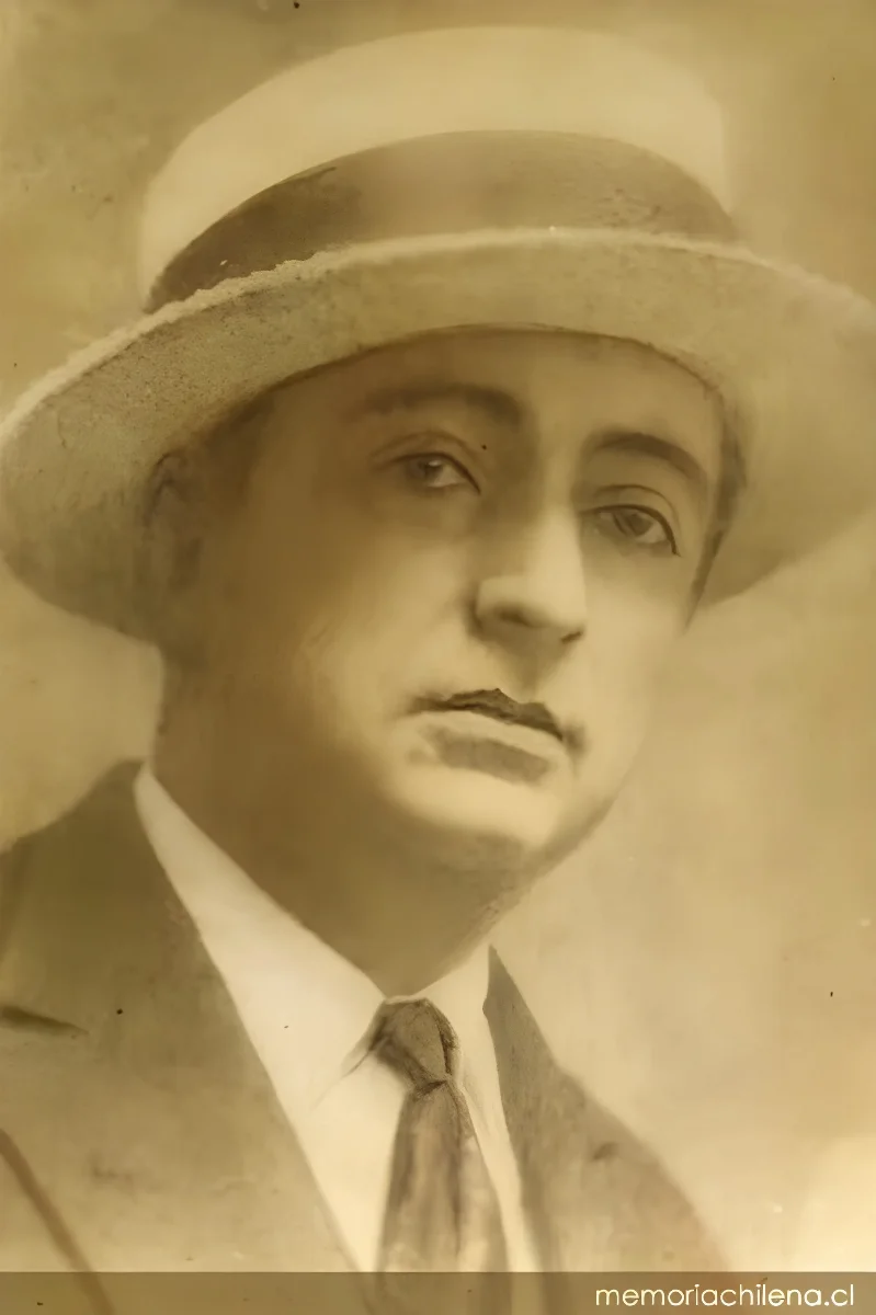 Joaquín Edwards Bello, hacia 1930 — 1930 | Chile de Ayer