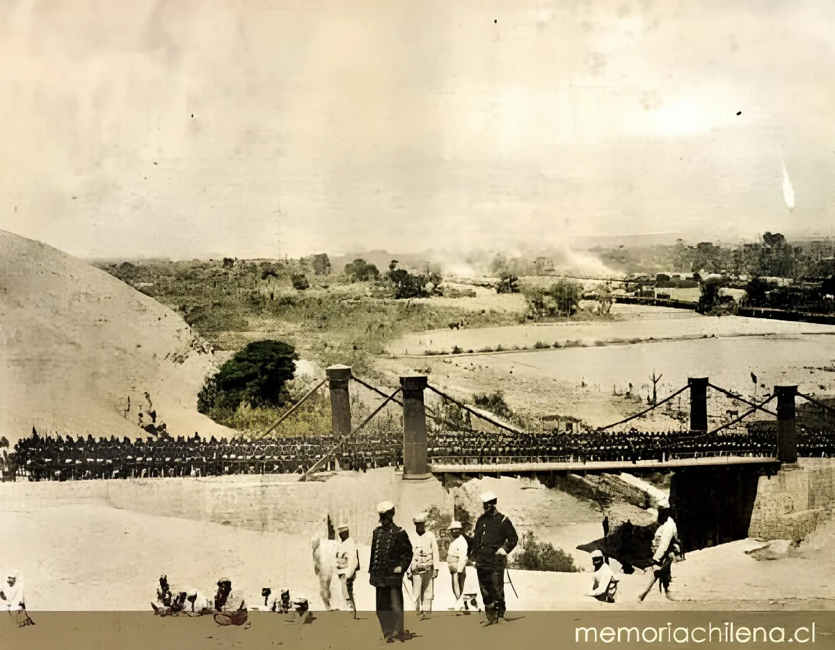 Campamento de Lurín, desfile del ejército chileno, 1880 — 1880 | Chile de Ayer
