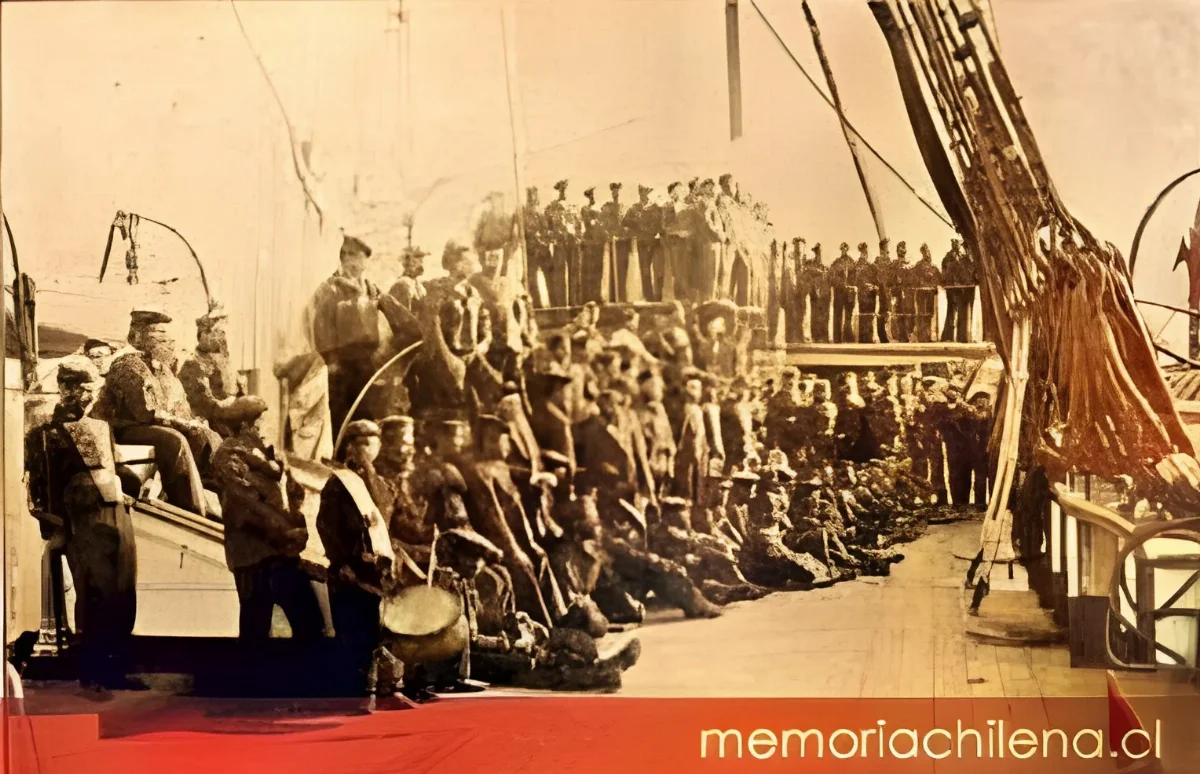 Tripulación del Cochrane antes del Combate de Angamos, 1879 — 1879 | Chile de Ayer