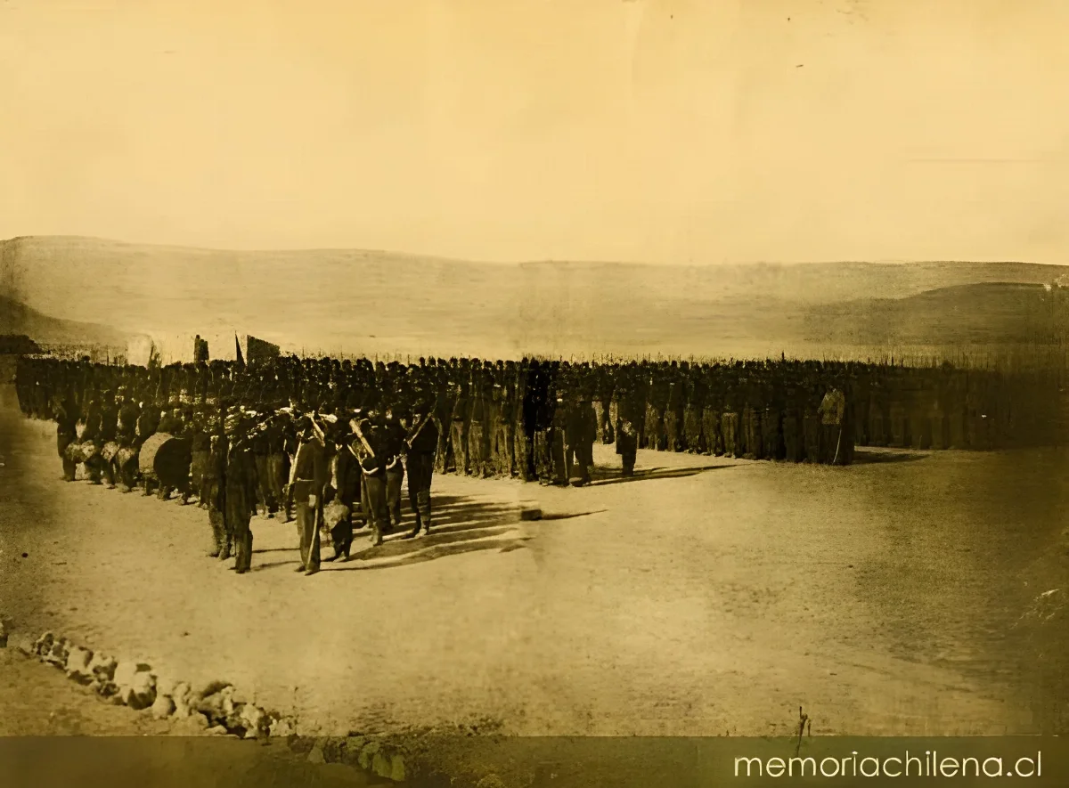 Regimiento Esmeralda antes de la Batalla de Tacna, mayo de 1880 — 1880 | Chile de Ayer