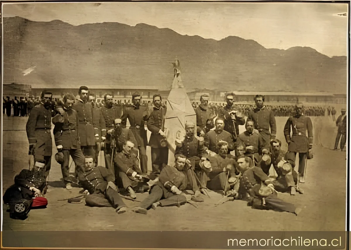 Oficiales del Batallón Nº1 de Coquimbo, hacia 1880 — 1880 | Chile de Ayer