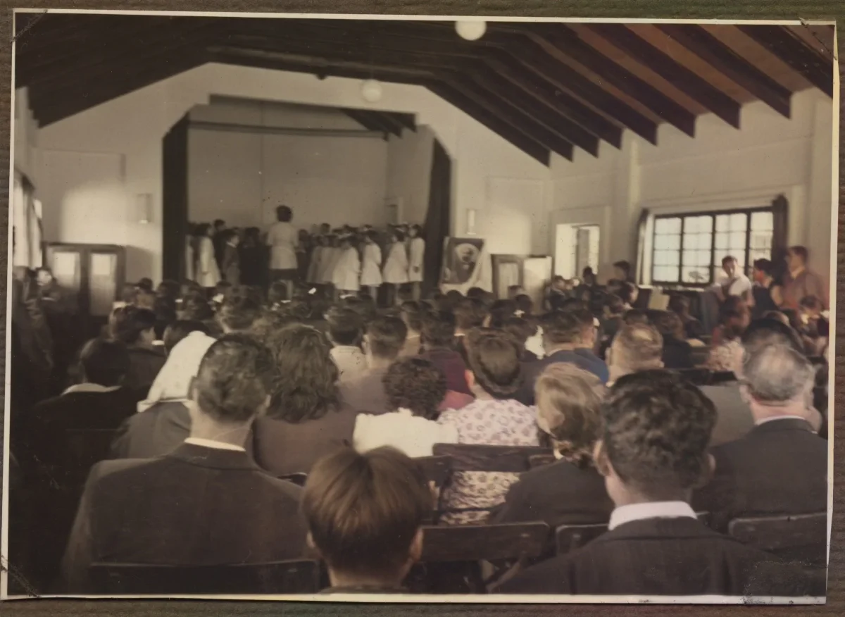 Acto 21 de mayo en Escuela Particular Nº3 Rosa Squella, Hacienda San Vicente — Calle Larga — 1953 | Chile de Ayer