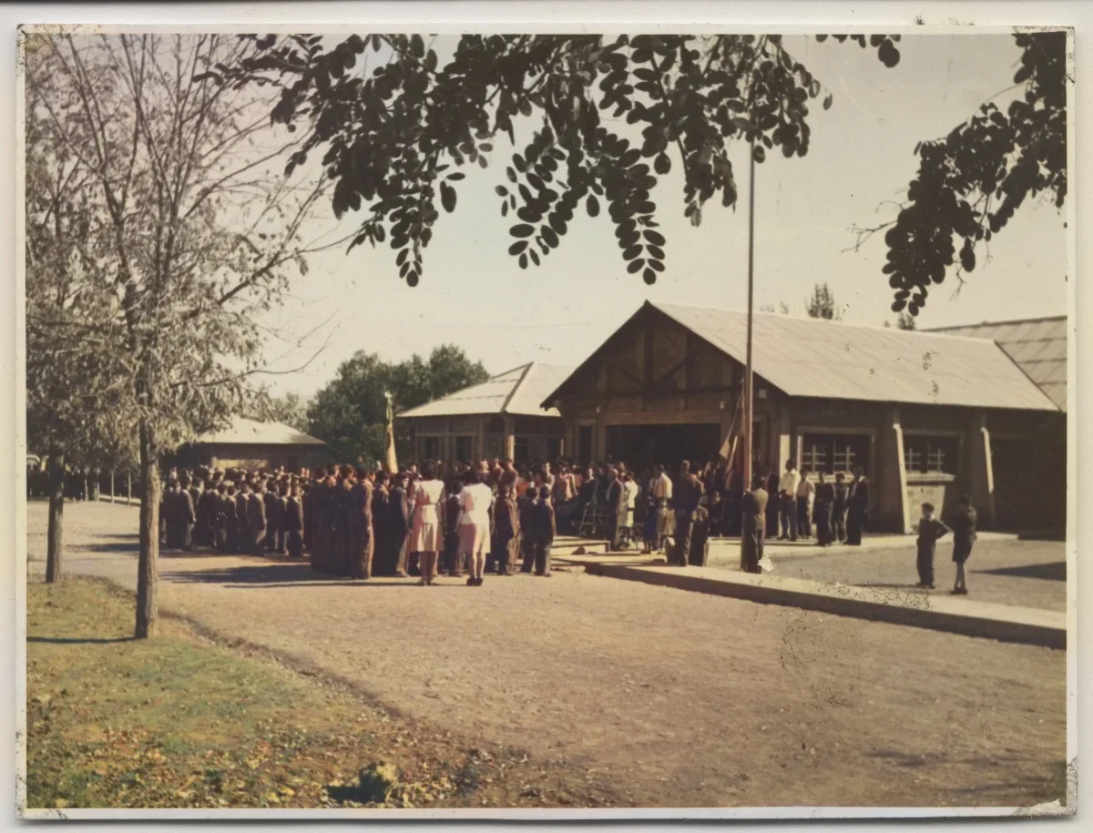Acto en Escuela Particular Nº3 Rosa Squella, Hacienda San Vicente — Calle Larga — 1953 | Chile de Ayer