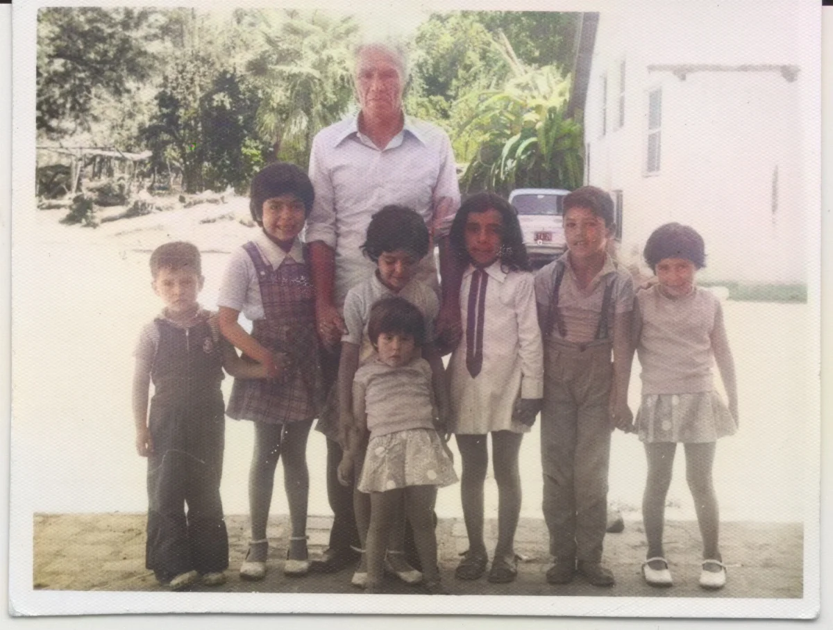 Don Atilio y familiares — Calle Larga — 1974 | Chile de Ayer