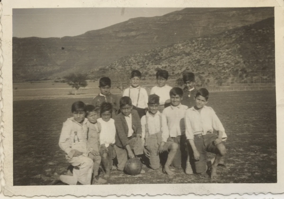 Niños jugadores de futbol — Calle Larga — 1925 | Chile de Ayer