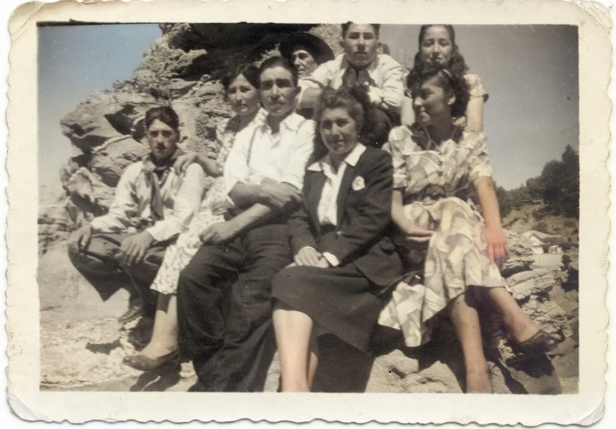 Paseo a la playa Familia Sanchez Carvajal — 1964 | Chile de Ayer