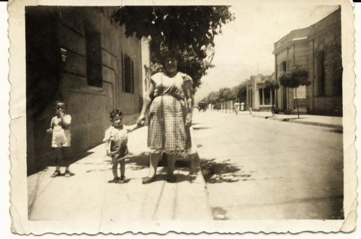 Familia en Calle Larga — Calle Larga — 1958 | Chile de Ayer
